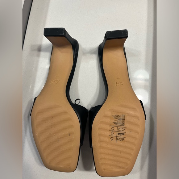 Ladies H&M heels - Picture 3 of 4